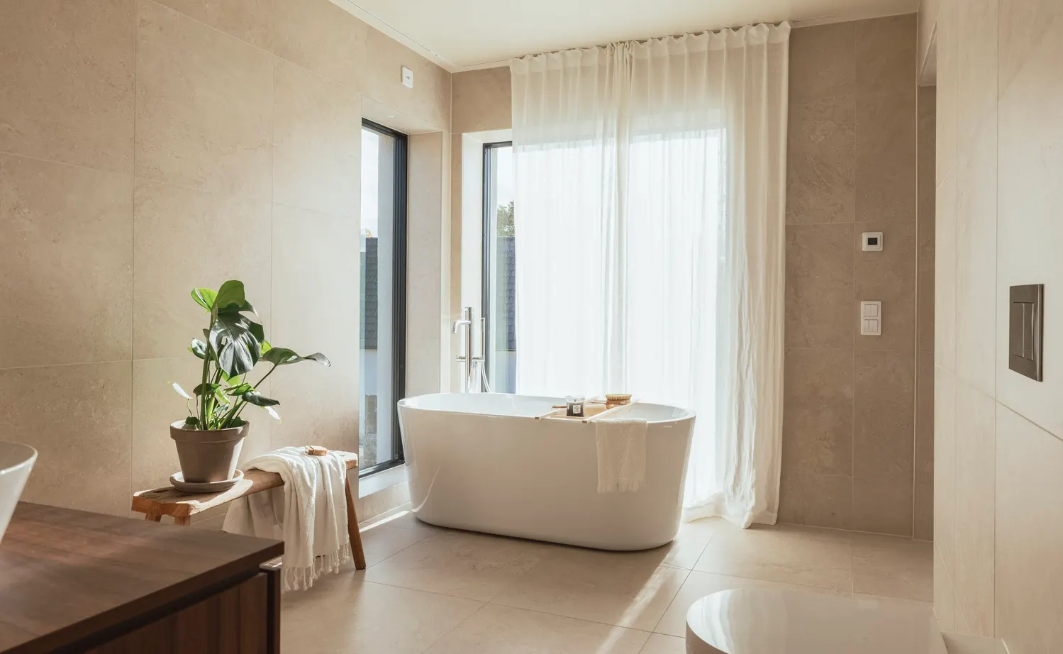 Ett ljust badrum med Konradssons Kakel