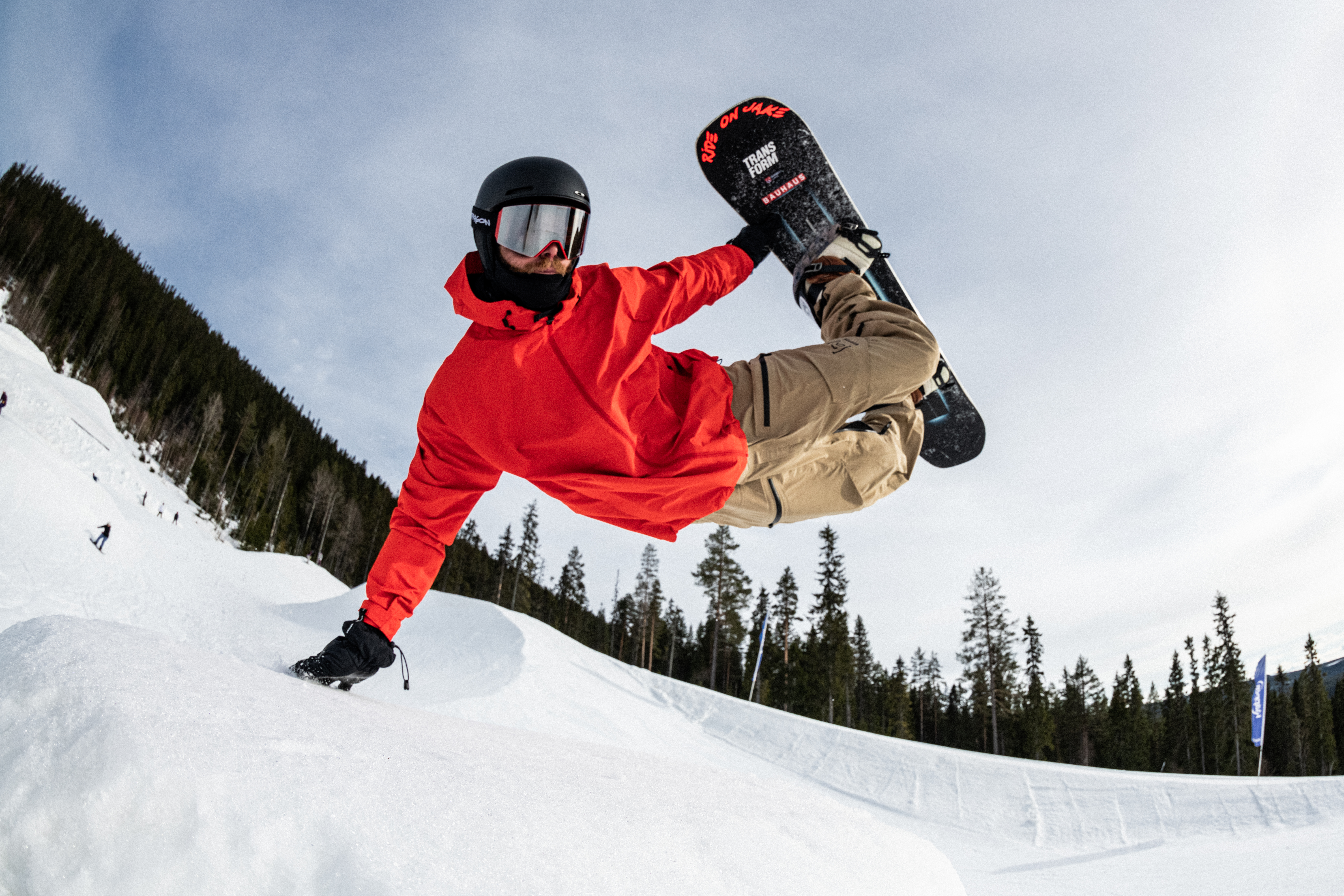 Snowboardåkare i Kläppen Ski Resort